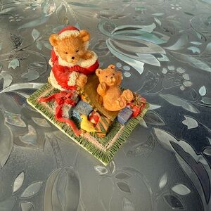 Vintage Christmas Teddy Bear Figurine Holiday Scene – Resin Decor – Collectible